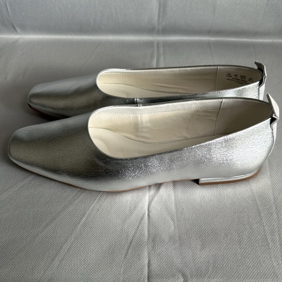 FRANCO SARTO L VANA BALLET FLAT SILVER SY, COLOR SILVER FAUX LEATHER. SIZE 9/12 - Picture 2 of 8